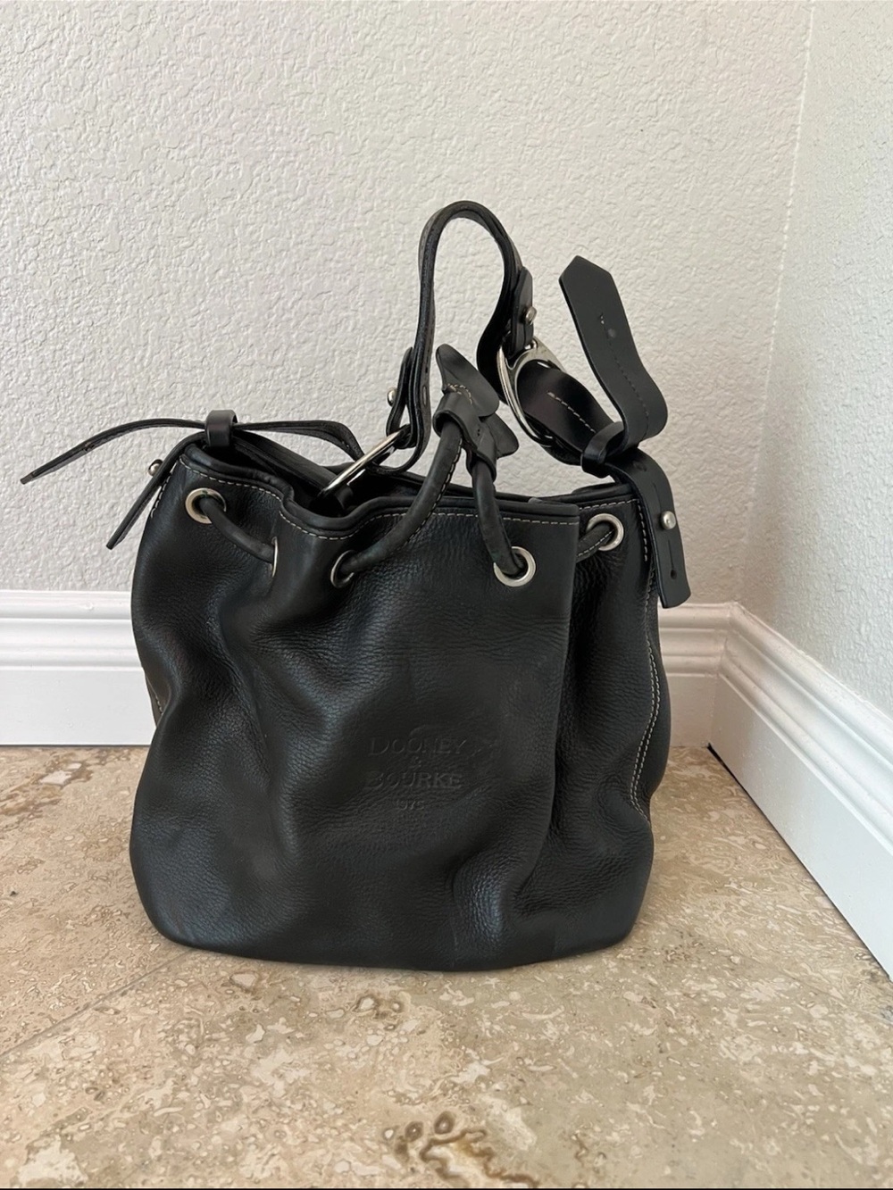 VTG Dooney & Bourke Black Pebbled Leather Drawstring Bucket Bag